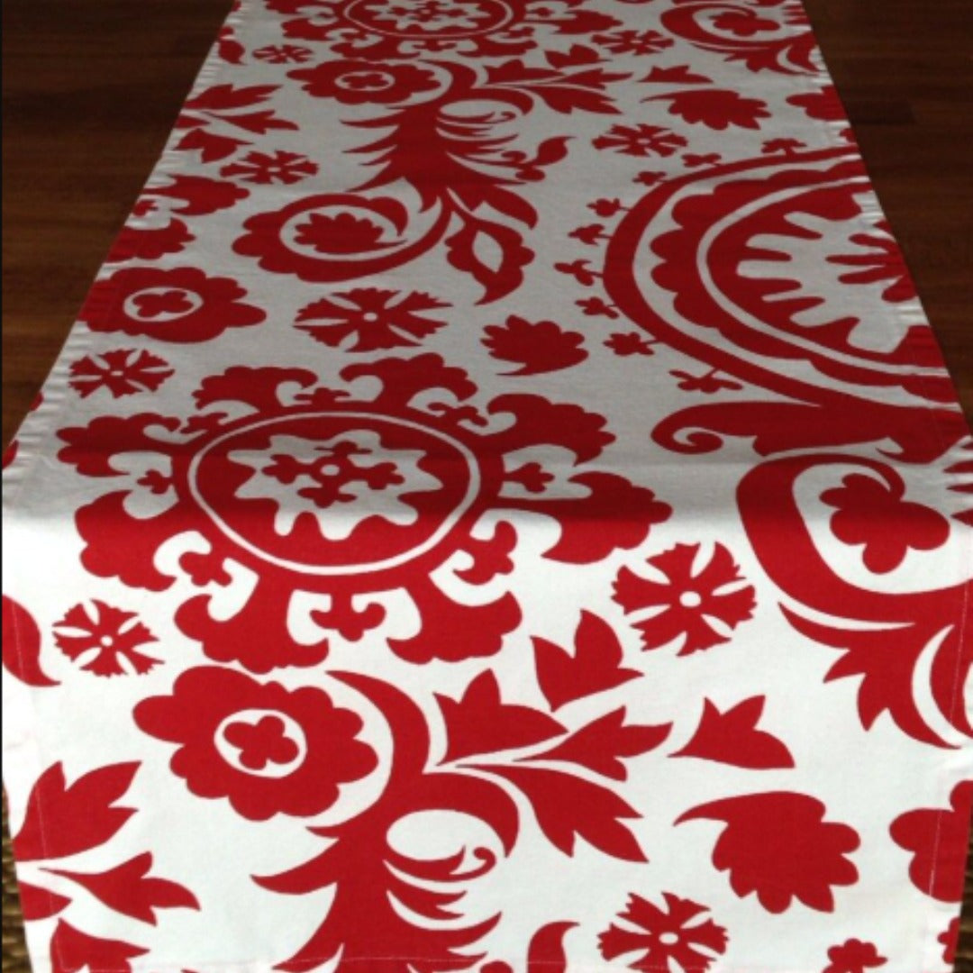 Simple Bloom Table Runner